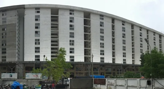 Radha Raman Textile Market Phase-1 – Commercial Complex in Surat